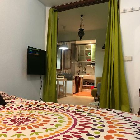 Apartamento En Corrala Madrid Exterior photo